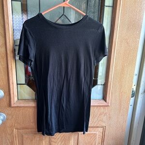 Black t-shirt